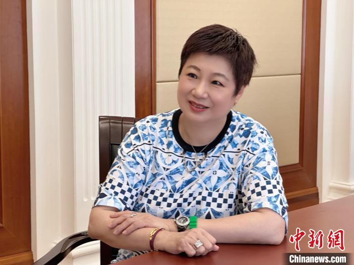 專訪榮毅仁侄女榮智豐:不想為“榮”字丟臉,要做最好