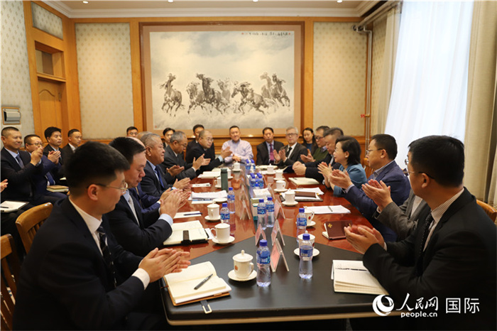 3.2023年10月30日,中國駐蒙使館座談會現場。人民網記者 霍文攝