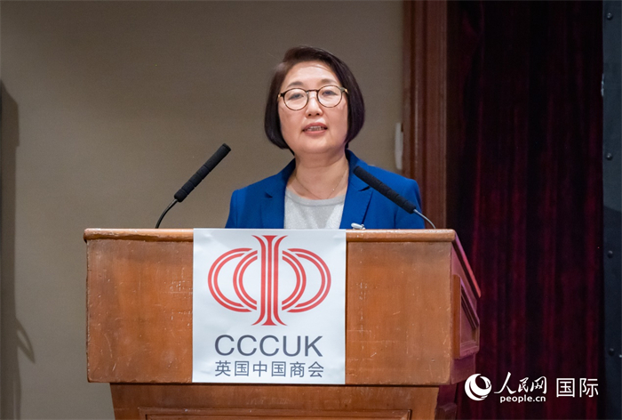 中國駐英國使館公使包玲講話 人民網郭錦標攝