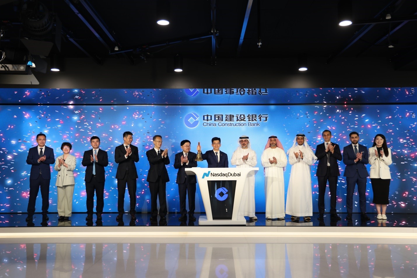 綠色債券上市儀式現場。人民網實習生 滕婧含攝