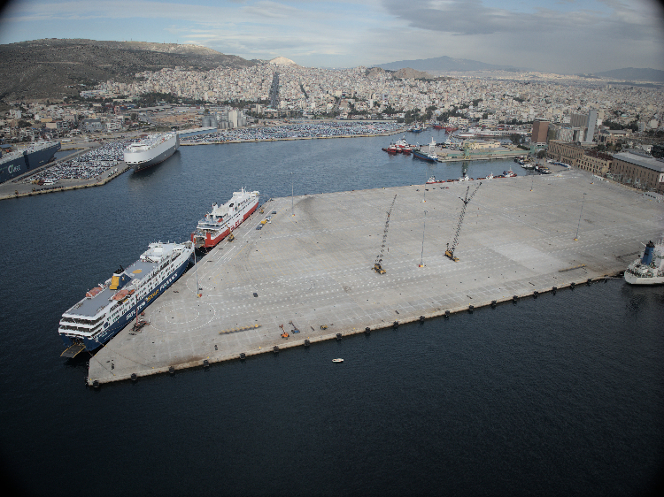 赫拉克萊烏斯滾裝碼頭全景。比雷埃夫斯港港務局供圖