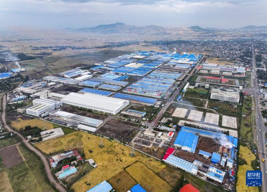 這是2023年11月3日在埃塞俄比亞杜凱姆市拍攝的東方工業園（無人機照片）。 新華社發（東方工業園供圖）