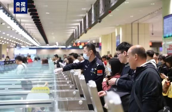 灣區(qū)速評(píng)丨多項(xiàng)數(shù)據(jù)破紀(jì)錄 人才何以在灣區(qū)成潮?