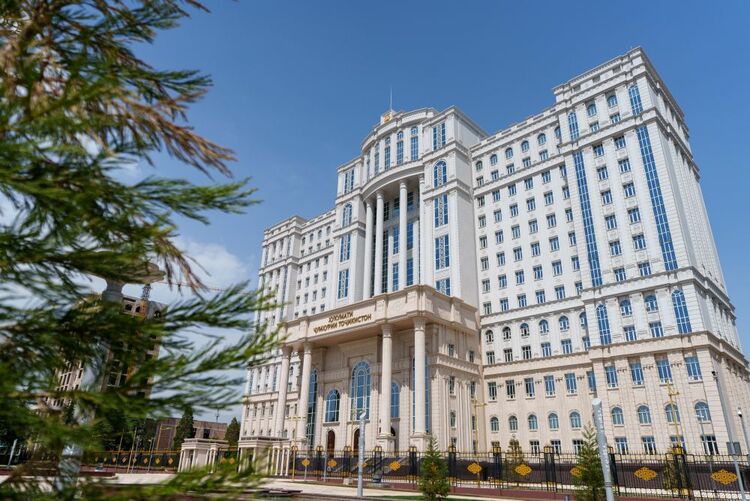 第1視點丨這兩座大樓，見證著中塔友誼