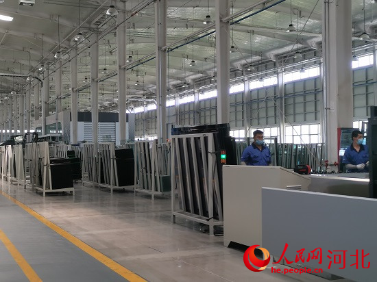 高碑店綠建產業蓬勃發展。人民網張繼航攝