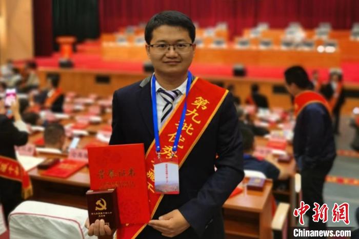 情跨雪域高原援藏醫生以醫授人以漁