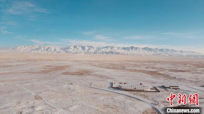 圖為冬季茶卡天空壹號景區?！±罱瓕?攝