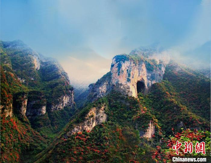 萬源魚泉地標。　朱平安 攝