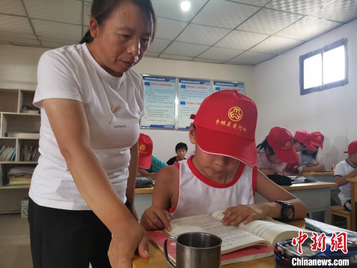 甘肅鄉村巾幗標兵干一行愛一行:教書、建勞務施工隊成“大拿”