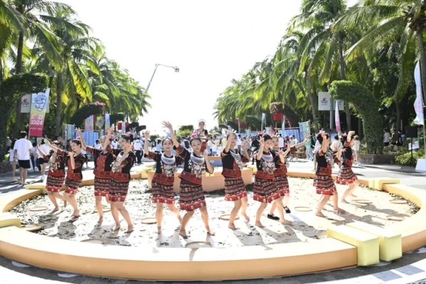 擁抱同心圓 天涯共此時——記第十二屆全國少數民族傳統體育運動會民族大聯歡活動