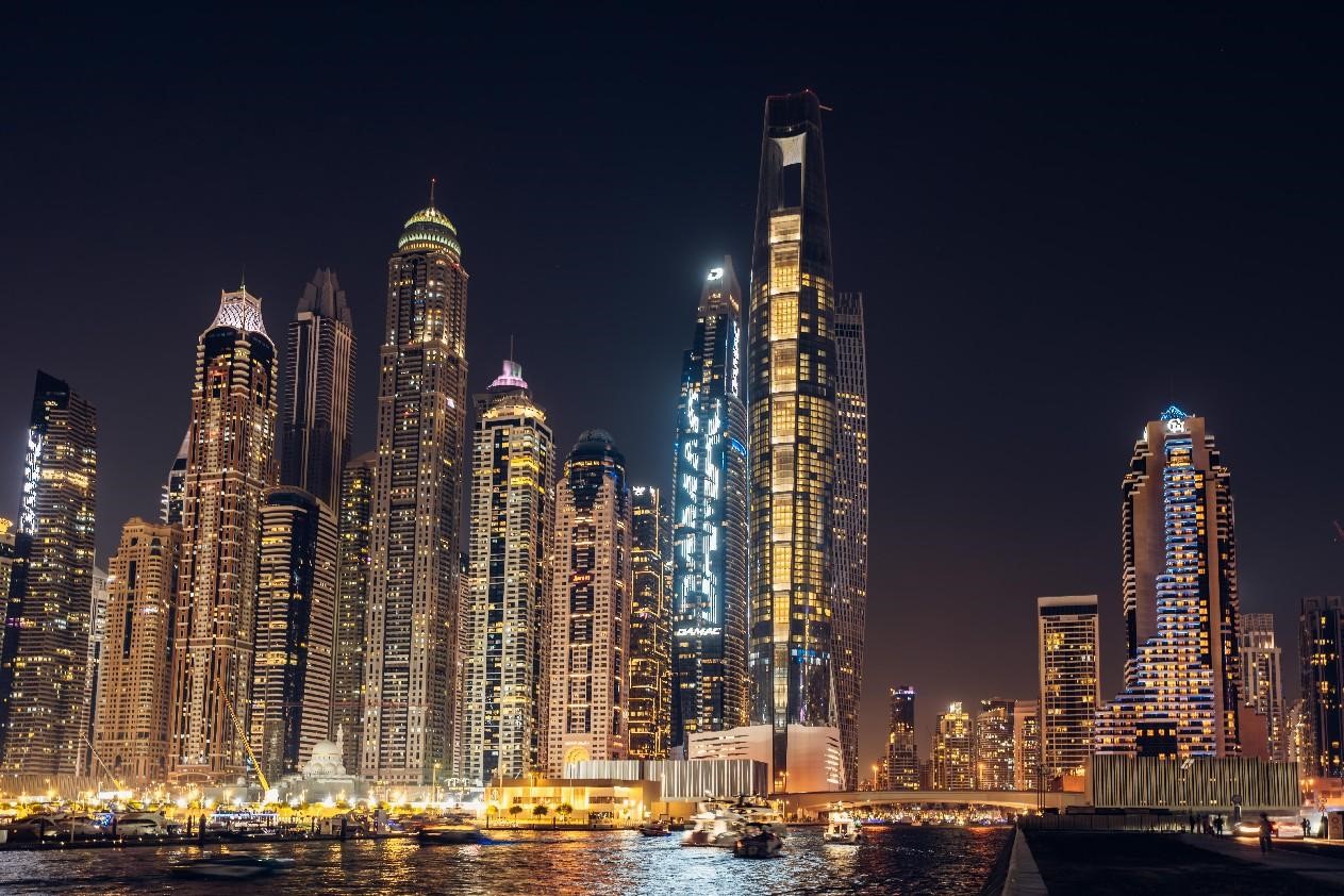 瑪瑞納地區夜景。中鐵十八局供圖