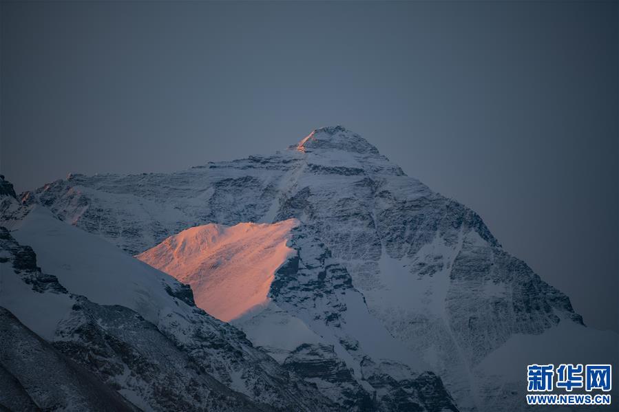 (美麗中國)(3)美麗的珠峰朝霞