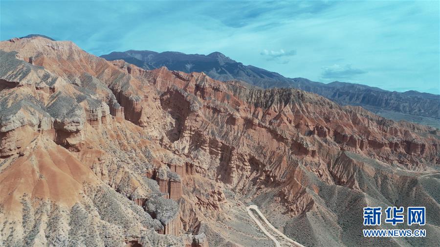 (新華視界)(5)丹霞地貌美如畫