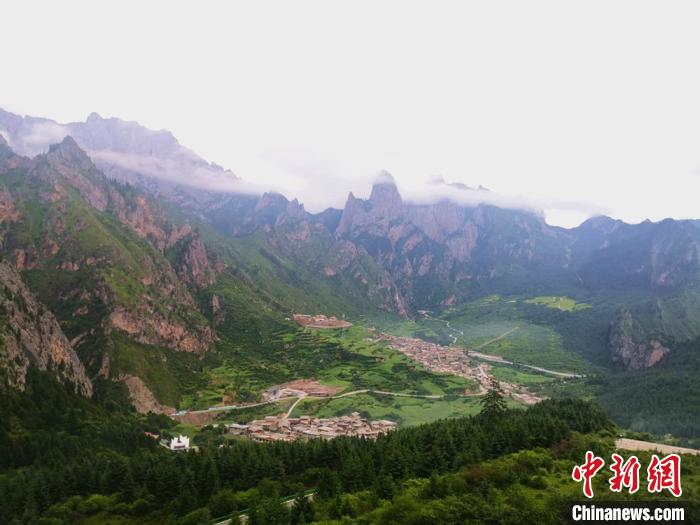 “藏寨秘境”扎尕那吃上“生態飯”引外出青年“留下來”