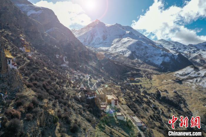 資料圖為拉薩市達孜區境內的扎葉巴寺。 貢嘎來松 攝