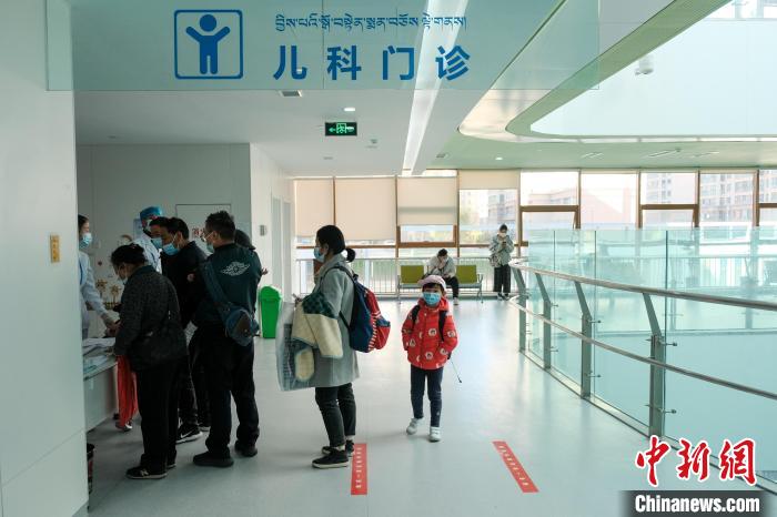 圖為兒科義診接診現場。 江飛波 攝