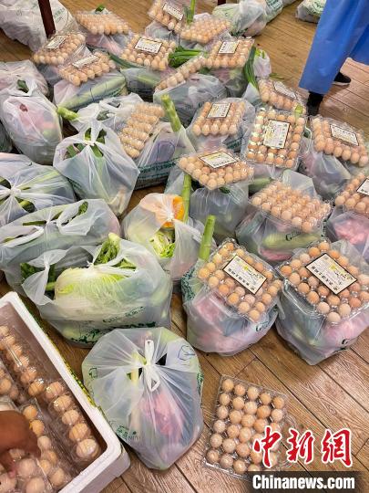 西藏格拉丹東超市疫情期間全力保障市場(chǎng)供應(yīng)。　受訪者供圖