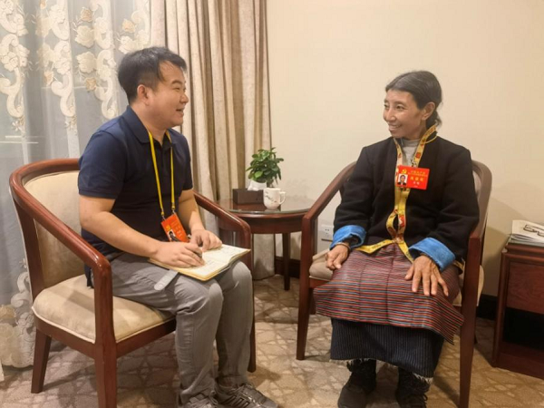 【記者手記Vlog】“守邊的‘阿佳’,您還好嗎”——記者與卓嘎代表再相遇