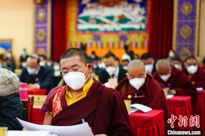 圖為宗教界委員參會建言資政。 江飛波 攝