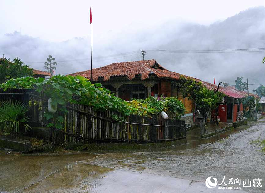 門(mén)巴族的特色庭院。