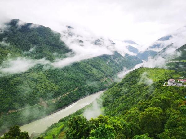 幾代建設者,歷經半個多世紀完成!這是一條怎樣的公路?